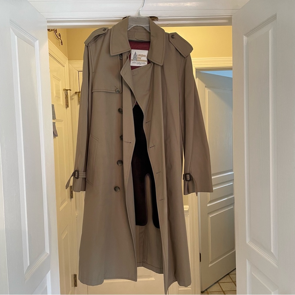London Fog Trench Coat -lined